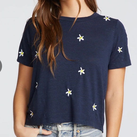 Chaser embroidered daisy 🌼 tee - Picture 10 of 10